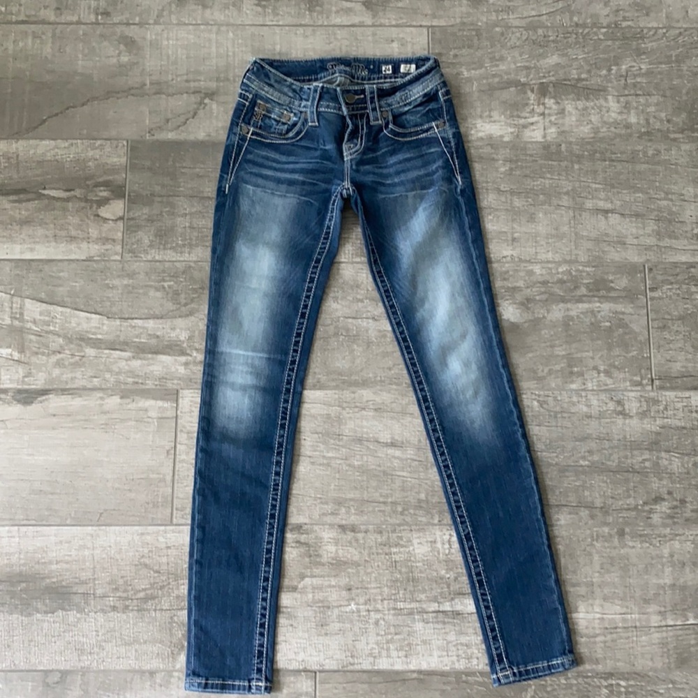 Miss Me signature skinny 24R jeans